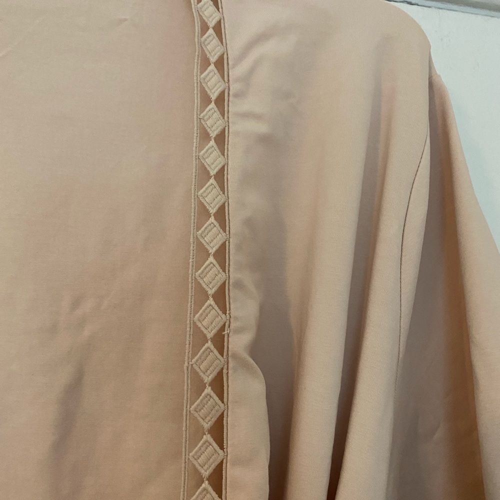 LeRose Bridal Robe - Picture 2 of 4